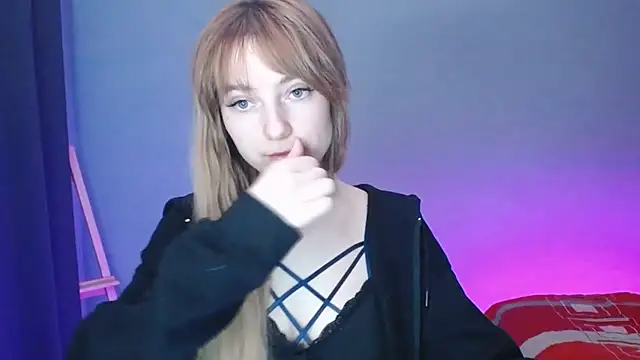 LuciaYoung online show from January 31, 4:27 pm