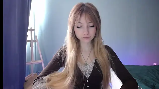 LuciaYoung online show from February 18, 9:43 am