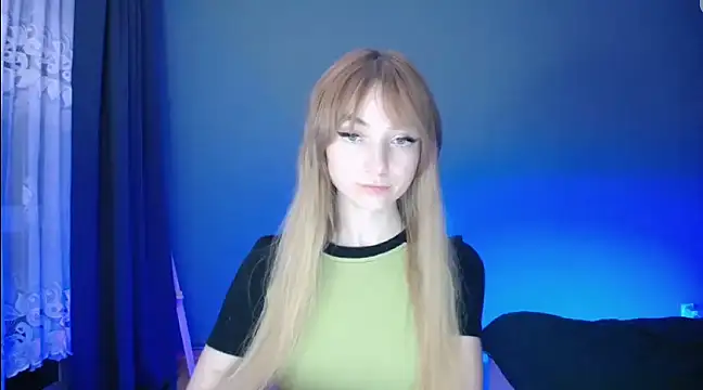 LuciaYoung online show from February 26, 10:31 pm