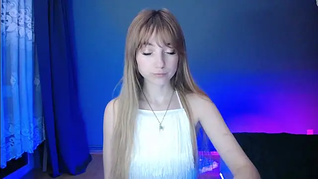 LuciaYoung online show from March 1, 10:31 pm