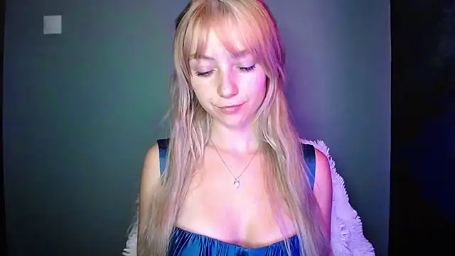 LuciaYoung online show from September 17, 6:31 pm