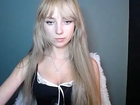 LuciaYoung online show from October 29, 7:26 pm