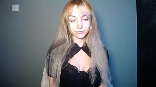 LuciaYoung online show from January 18, 8:34 pm