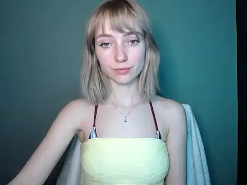 LuciaYoung online show from March 11, 7:42 pm