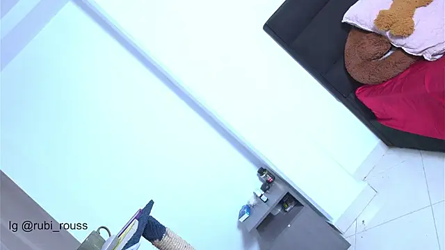 argiee taylorxs2 online show from April 20, 3:20 am