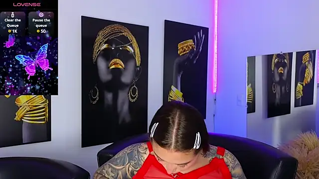  brenna hanson online show from February 8, 8:10 pm