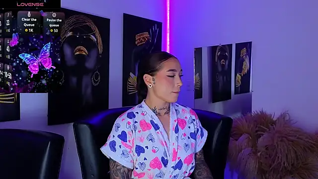  brenna hanson online show from September 19, 7:03 pm