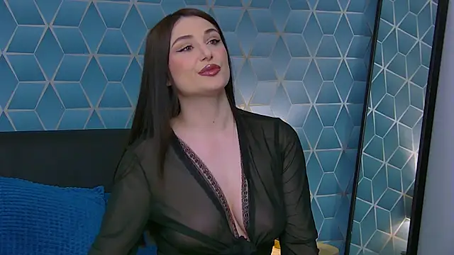 Snapshot of KassieWeins chatting on June 14, 6:54 pm KassieWeins online show from June 14, 6:54 pm