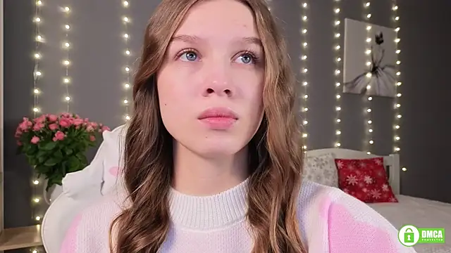 Snapshot of CutieBeauty chatting on January 4, 10:05 am CutieBeauty online show from January 4, 10:05 am