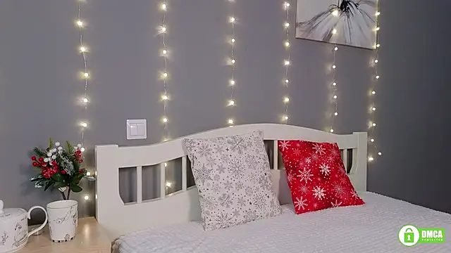 Snapshot of CutieBeauty chatting on January 13, 1:06 pm CutieBeauty online show from January 13, 1:06 pm