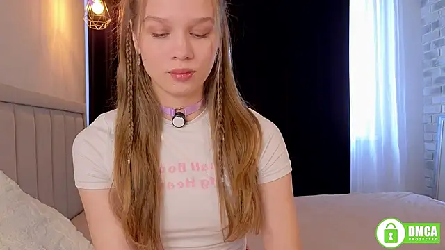 Snapshot of CutieBeauty chatting on September 28, 10:20 am CutieBeauty online show from September 28, 10:20 am