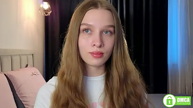 Snapshot of CutieBeauty chatting on December 3, 1:09 pm CutieBeauty online show from December 3, 1:09 pm