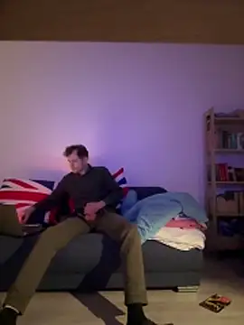 Snapshot of user0p315 chatting on December 14, 1:00 am user0p315 online show from December 14, 1:00 am