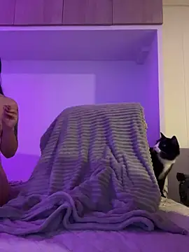 Snapshot of aangie__uwu chatting on December 31, 11:06 pm aangie  uwu online show from December 31, 11:06 pm