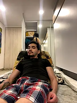 Snapshot of aangie__uwu chatting on October 27, 2:15 am aangie  uwu online show from October 27, 2:15 am