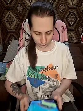 Nikki Sandy online show from January 13, 5:01 am