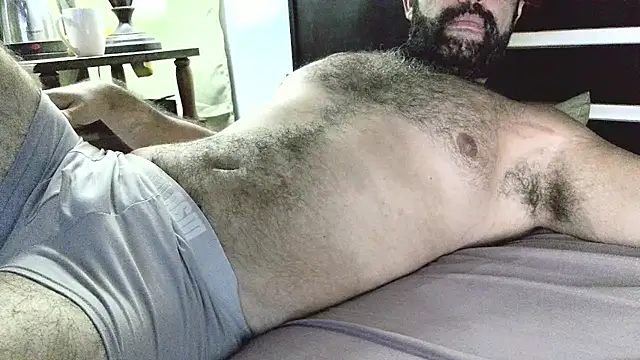 Snapshot of machoathome chatting on January 31, 2:58 am machoathome online show from January 31, 2:58 am