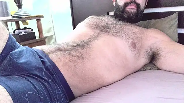 Snapshot of machoathome chatting on February 1, 5:47 pm machoathome online show from February 1, 5:47 pm