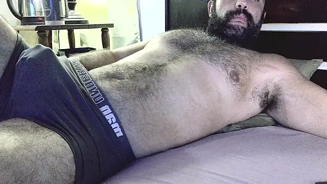 Snapshot of machoathome chatting on February 18, 2:27 am machoathome online show from February 18, 2:27 am