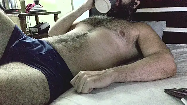 Snapshot of machoathome chatting on February 23, 3:45 am machoathome online show from February 23, 3:45 am