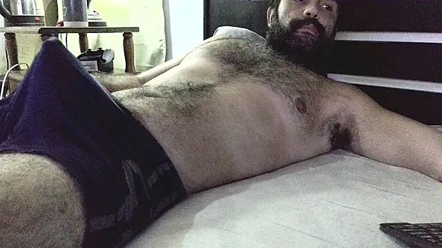 Snapshot of machoathome chatting on February 24, 1:57 am machoathome online show from February 24, 1:57 am