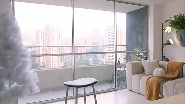 Ms Sammy online show from December 20, 1:07 pm