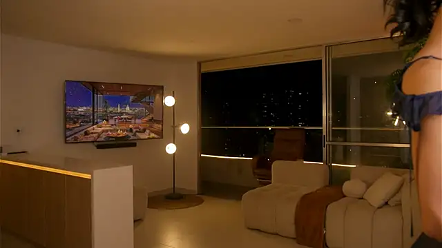 Ms Sammy online show from February 5, 1:10 am