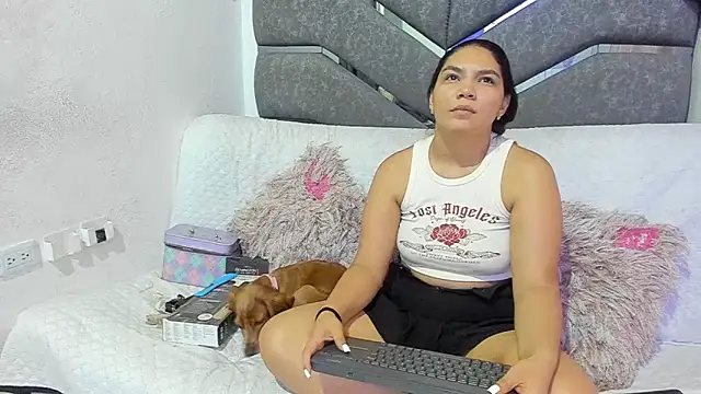 Latinos couples online show from November 22, 4:11 am