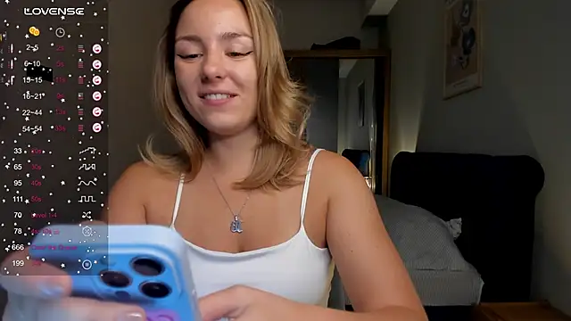 ThreeshaWhite online show from September 16, 5:30 am