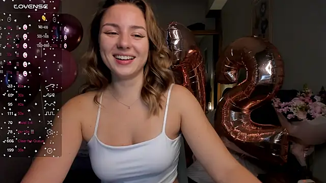 ThreeshaWhite online show from November 7, 7:08 am