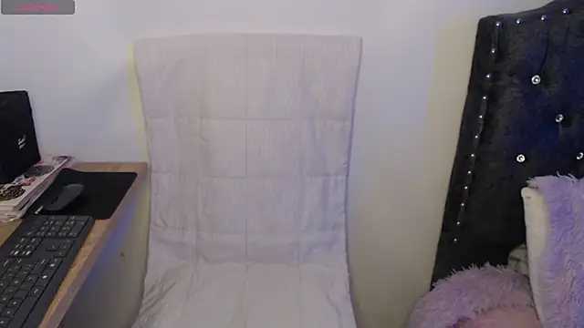 Maiaa evans online show from December 3, 2:58 am