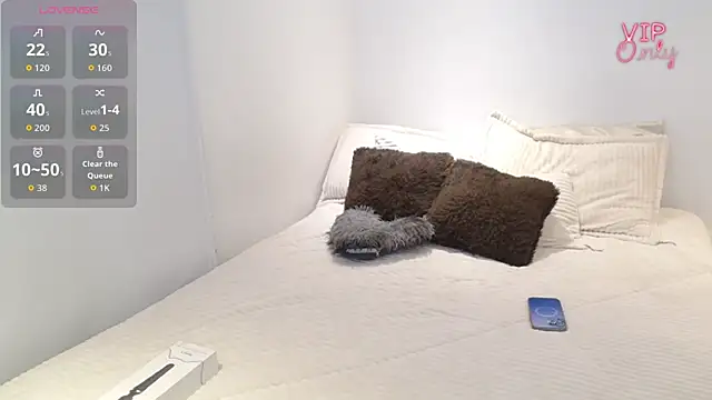 Snapshot of Maiaa_evans chatting on May 22, 1:24 am Maiaa evans online show from May 22, 1:24 am