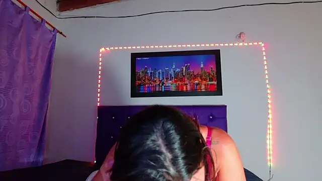 colombianmilf  online show from November 14, 3:38 am