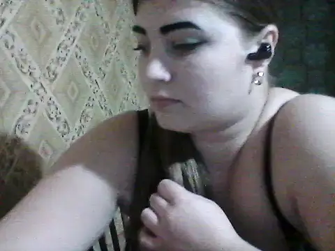 Elizabeth Meow online show from November 17, 8:03 pm