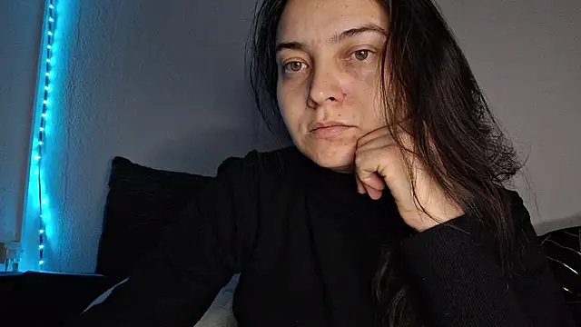 Cyndee Winter online show from December 10, 7:22 pm