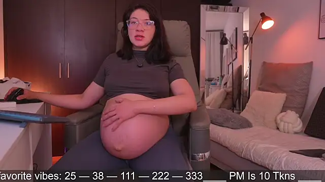 Anah s online show from April 23, 11:18 pm