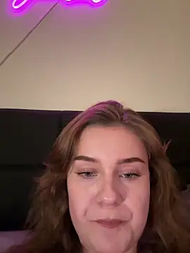 Snapshot of MaribelRiver chatting on December 18, 6:03 pm MaribelRiver online show from December 18, 6:03 pm