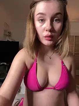 Snapshot of MaribelRiver chatting on January 17, 8:00 pm MaribelRiver online show from January 17, 8:00 pm