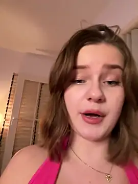 Snapshot of MaribelRiver chatting on January 29, 7:43 pm MaribelRiver online show from January 29, 7:43 pm