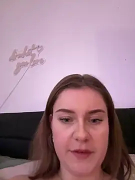 Snapshot of MaribelRiver chatting on February 6, 11:15 pm MaribelRiver online show from February 6, 11:15 pm