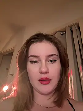 Snapshot of MaribelRiver chatting on February 15, 12:37 am MaribelRiver online show from February 15, 12:37 am