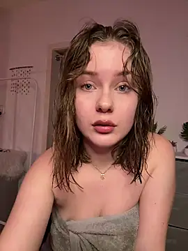 Snapshot of MaribelRiver chatting on February 20, 12:19 am MaribelRiver online show from February 20, 12:19 am