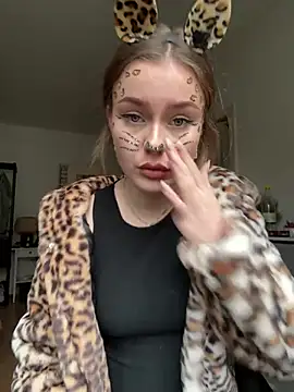 Snapshot of MaribelRiver chatting on March 1, 12:56 pm MaribelRiver online show from March 1, 12:56 pm