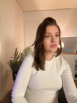 MaribelRiver online show from November 17, 8:14 pm