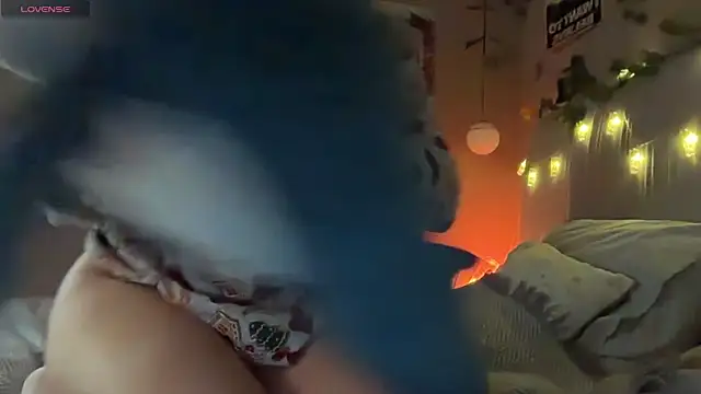 Anisawithlove online show from February 18, 7:48 am