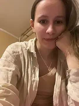 babywaifu online show from December 18, 1:23 pm