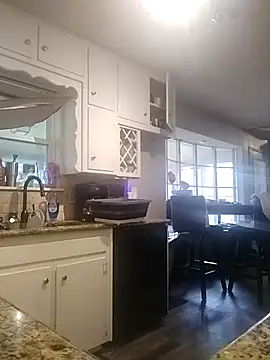 Snapshot of bella8769 chatting on March 5, 4:36 pm bella8769 online show from March 5, 4:36 pm