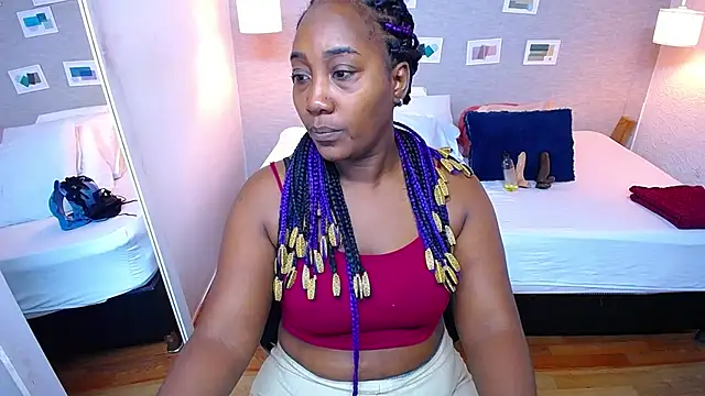 Snapshot of kiara_evanss chatting on January 6, 1:52 pm kiara evanss online show from January 6, 1:52 pm