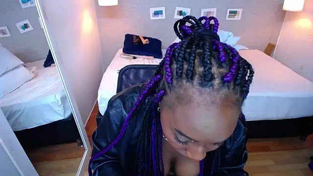 Snapshot of kiara_evanss chatting on January 7, 11:56 pm kiara evanss online show from January 7, 11:56 pm