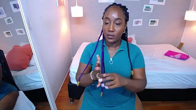 Snapshot of kiara_evanss chatting on January 15, 2:06 am kiara evanss online show from January 15, 2:06 am